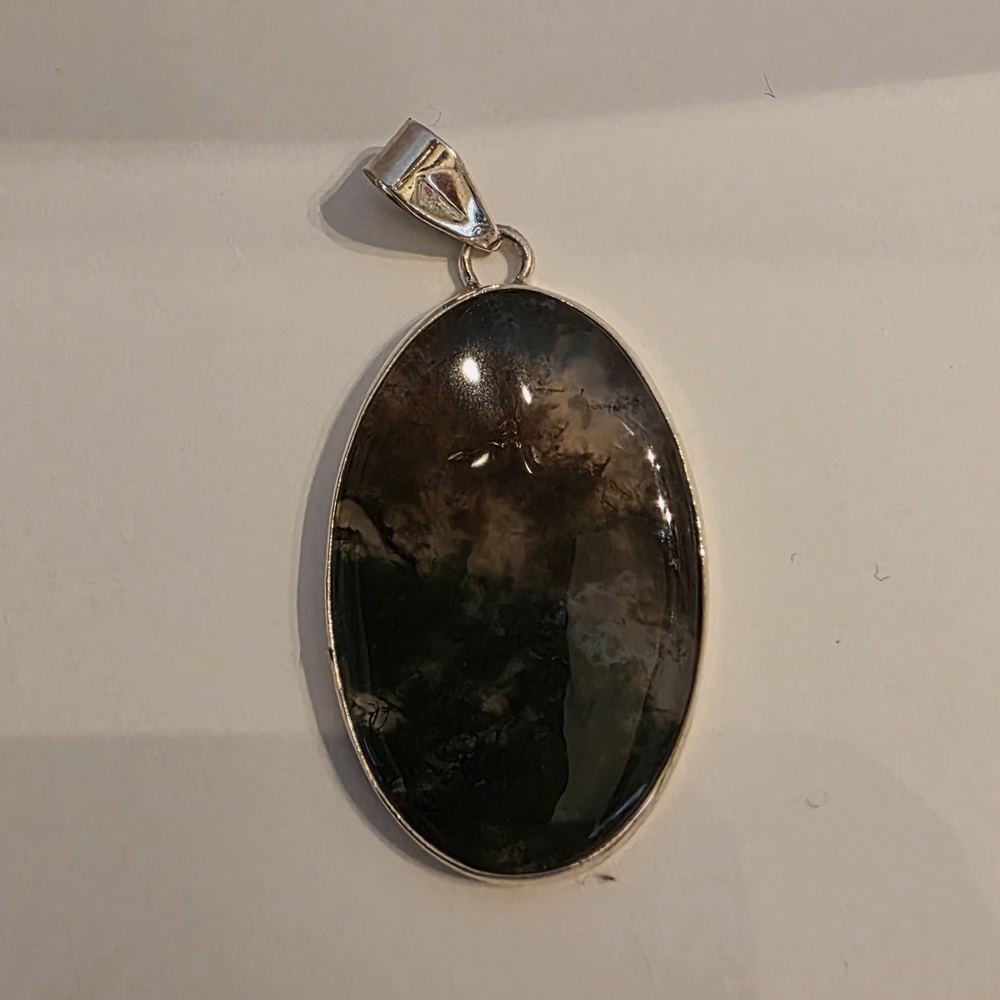 Elegant Brown Amd Green Pendant Necklace
